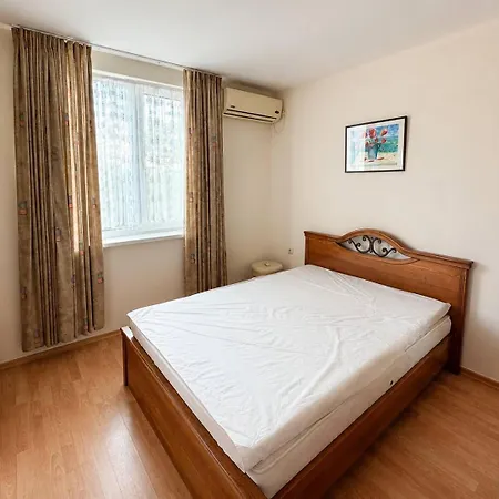 Apartment Two-bedroom With Garden View
