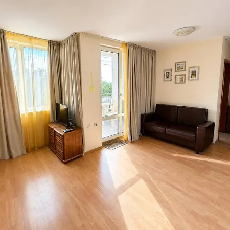 Apartment Two-bedroom With Garden View