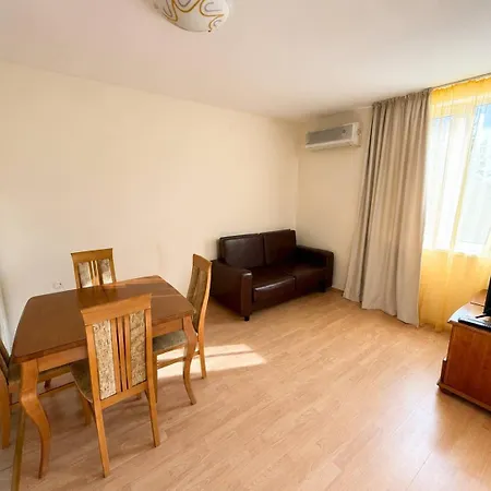 Apartment Two-bedroom With Garden View